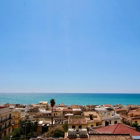 Sicilian In Donnalucata-sleeps 4- 2min