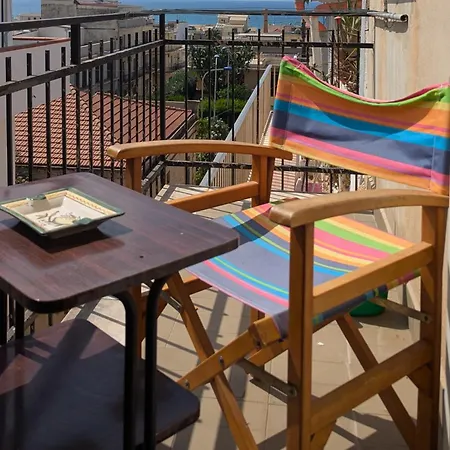 Sicilian In Donnalucata-sleeps 4- 2min